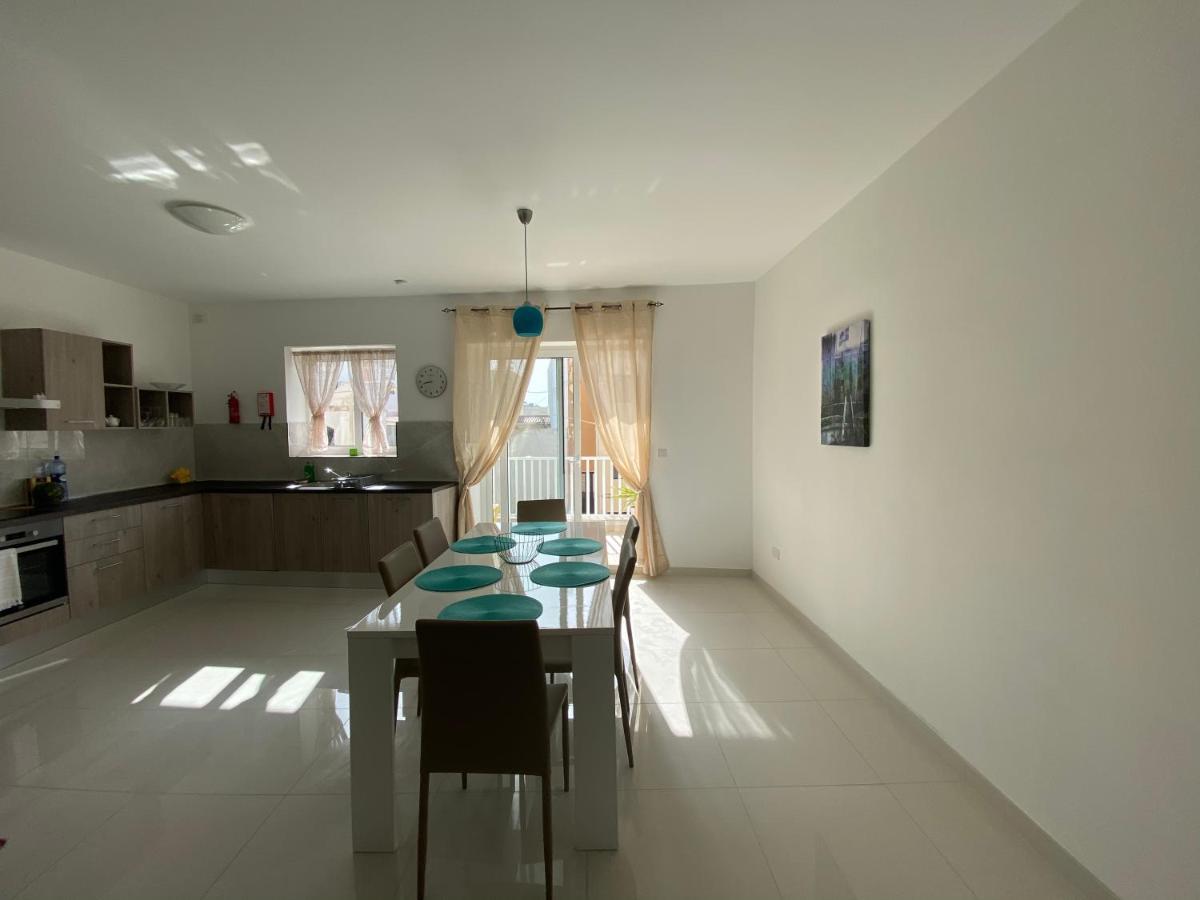 Sunshine Apartments Mellieha - Modern Three Bedroom Apartment - Apt No 2 Exterior photo